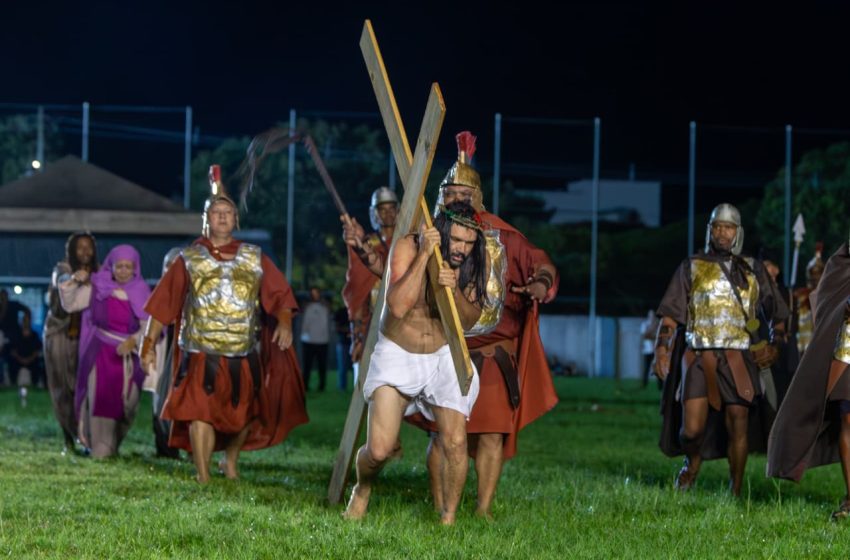  Fé e emoção: Dr. Marcelo Belitardo celebra sucesso da Paixão de Cristo em Teixeira de Freitas