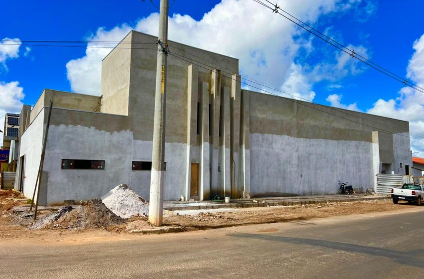  Obras do auditório da Escola Municipal Antônio Chicon Sobrinho seguem em ritmo avançado